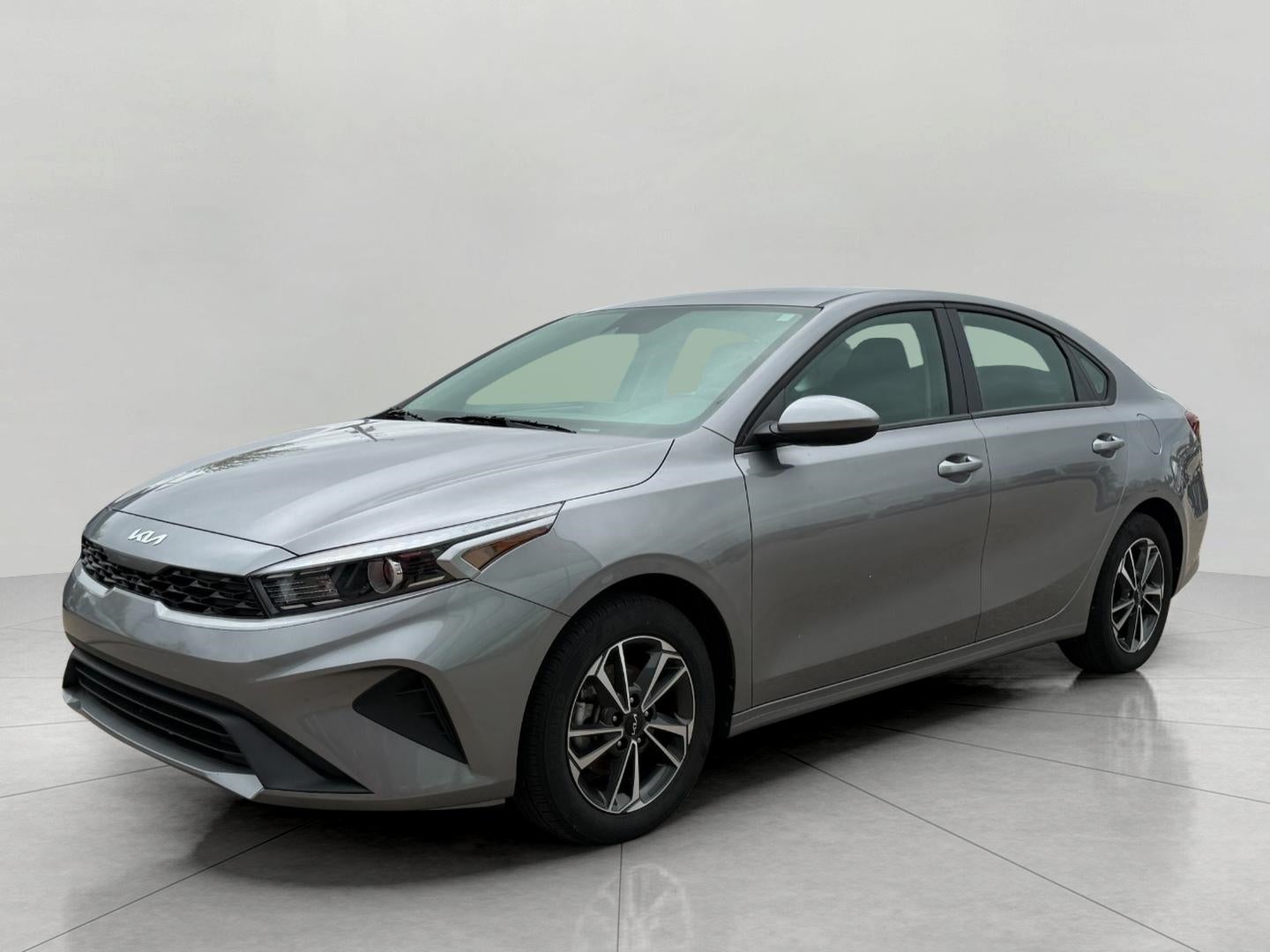 2023 Kia Forte LXS IVT