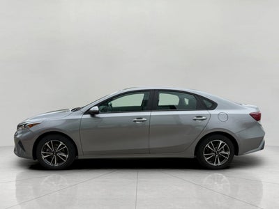 2023 Kia Forte LXS IVT