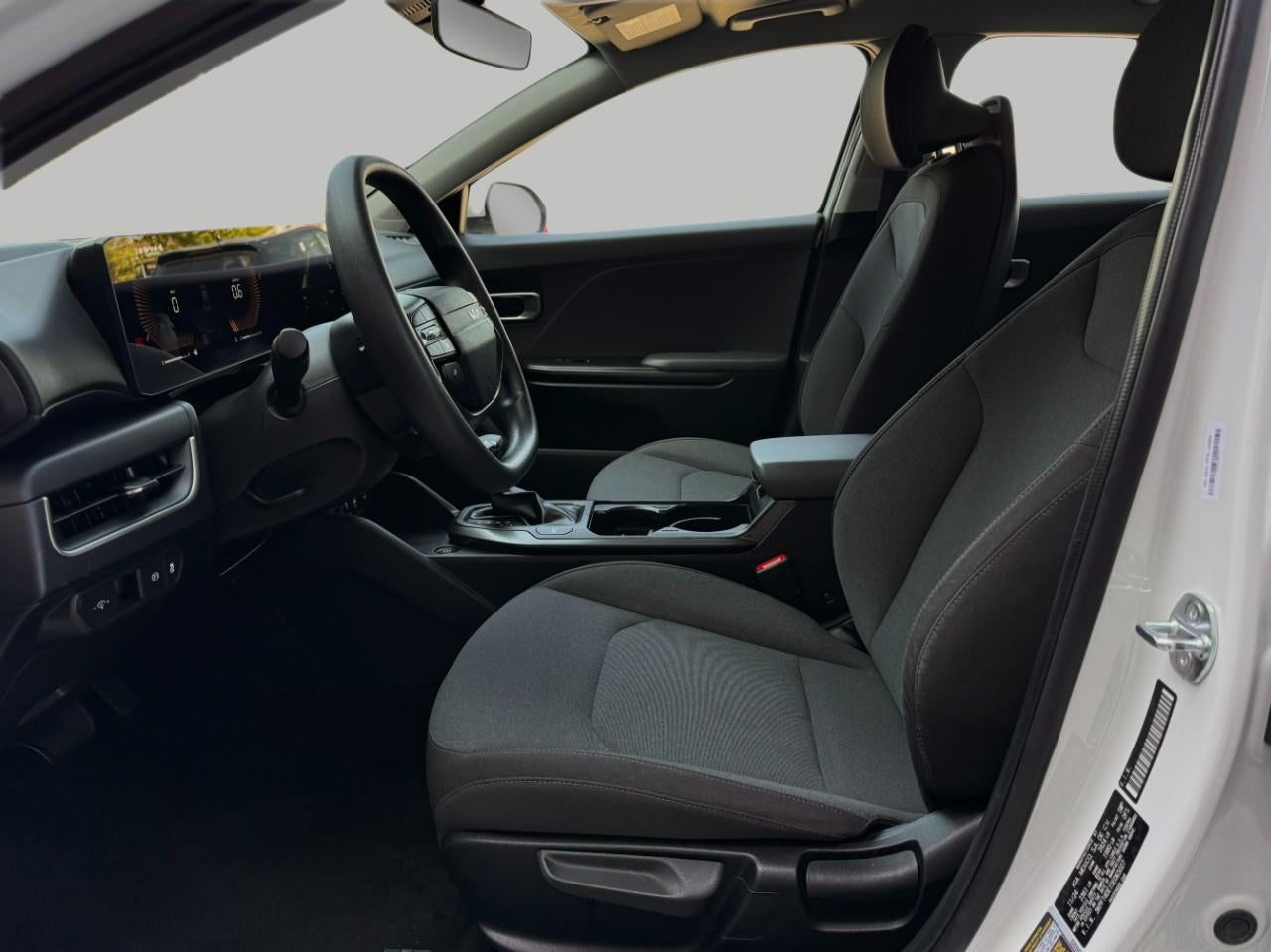 2025 Kia K4 LXS FWD
