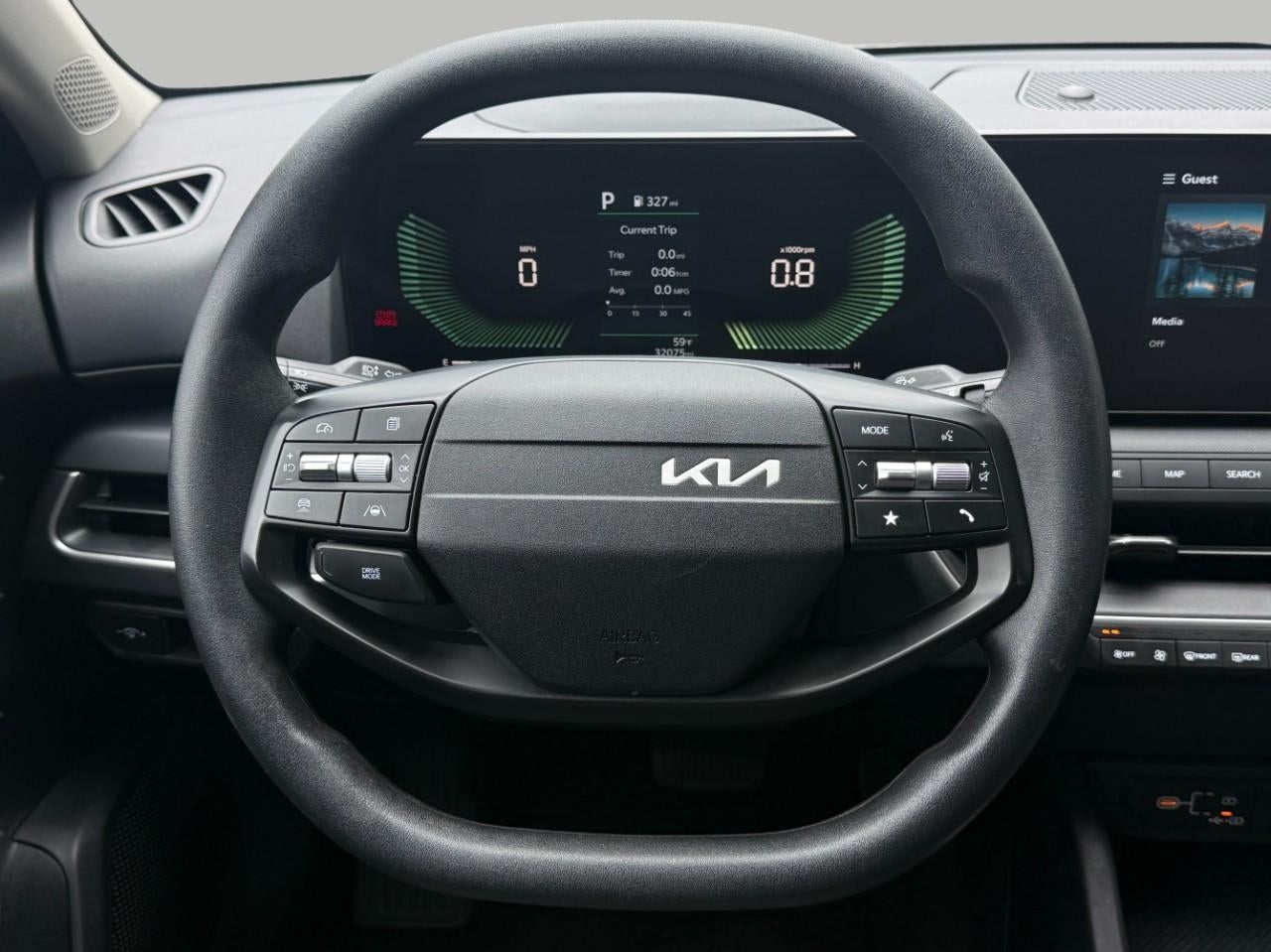 2025 Kia K4 LXS FWD