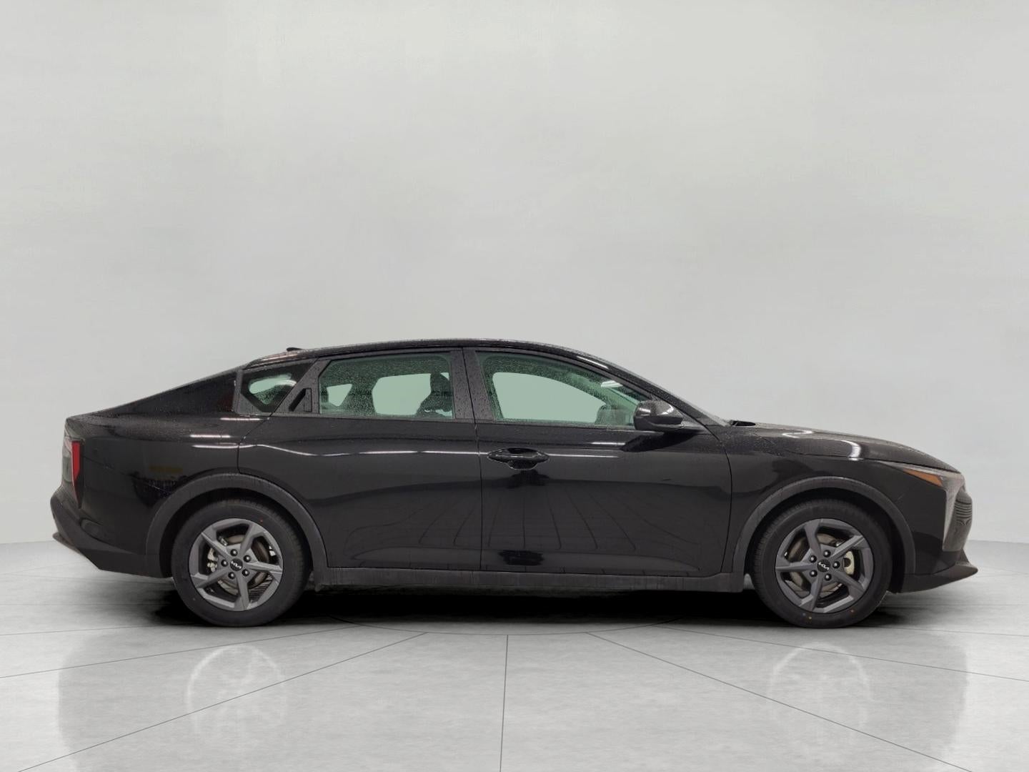 2025 Kia K4 LXS FWD