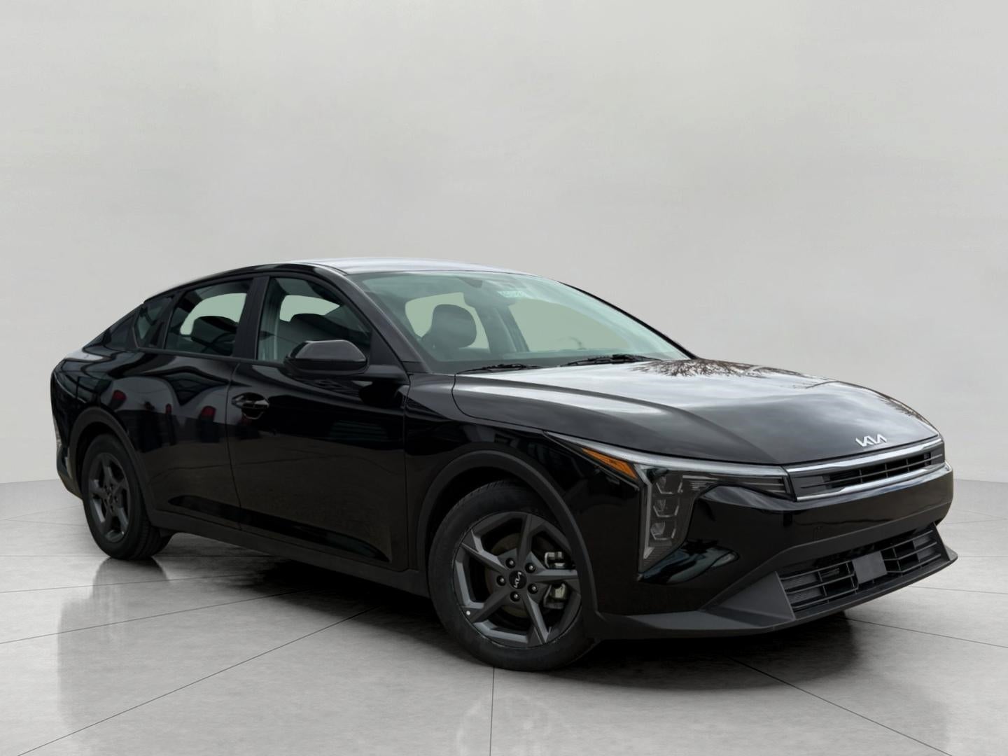 2025 Kia K4 LXS FWD
