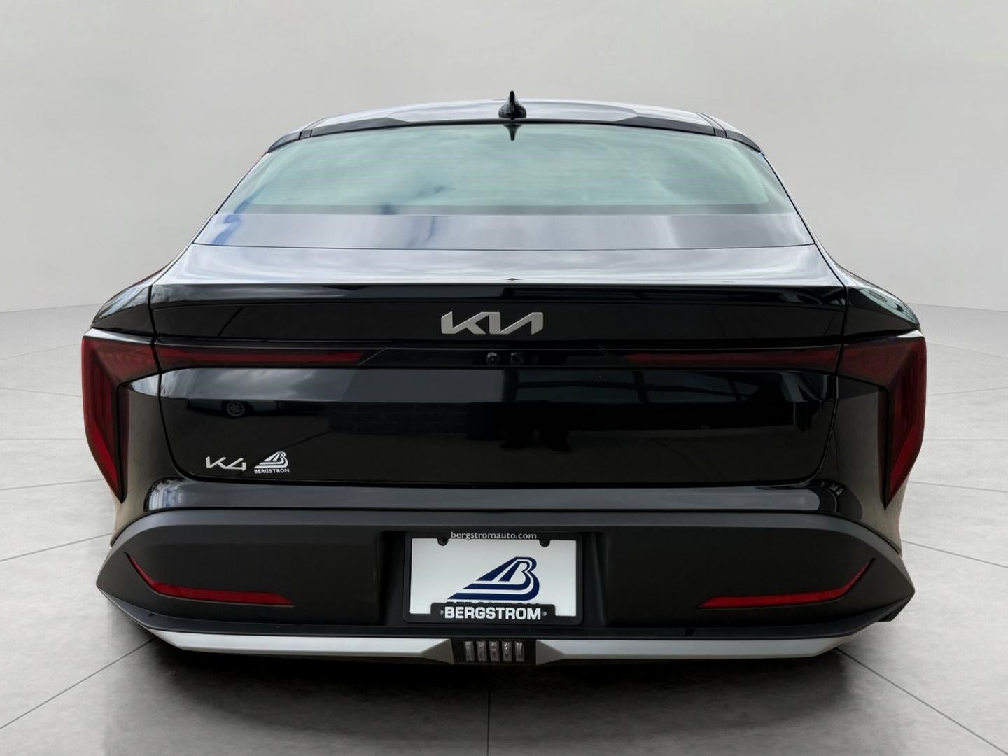 2025 Kia K4 LXS FWD