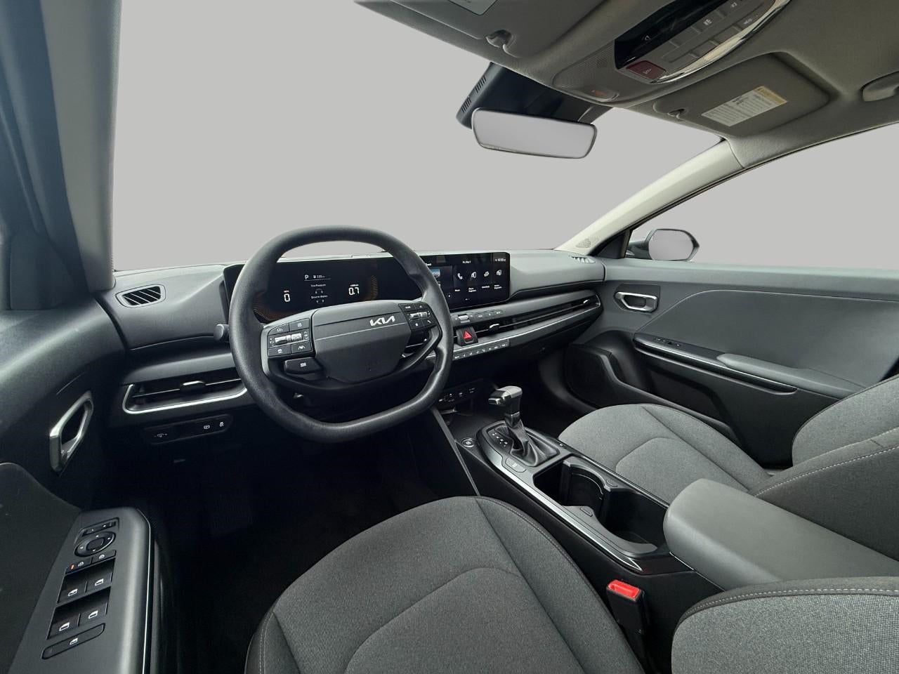 2025 Kia K4 LXS FWD
