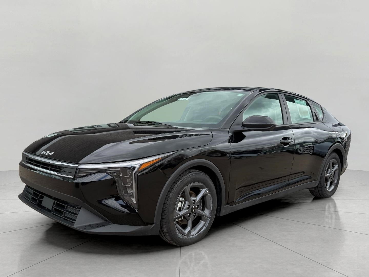 2025 Kia K4 LXS FWD