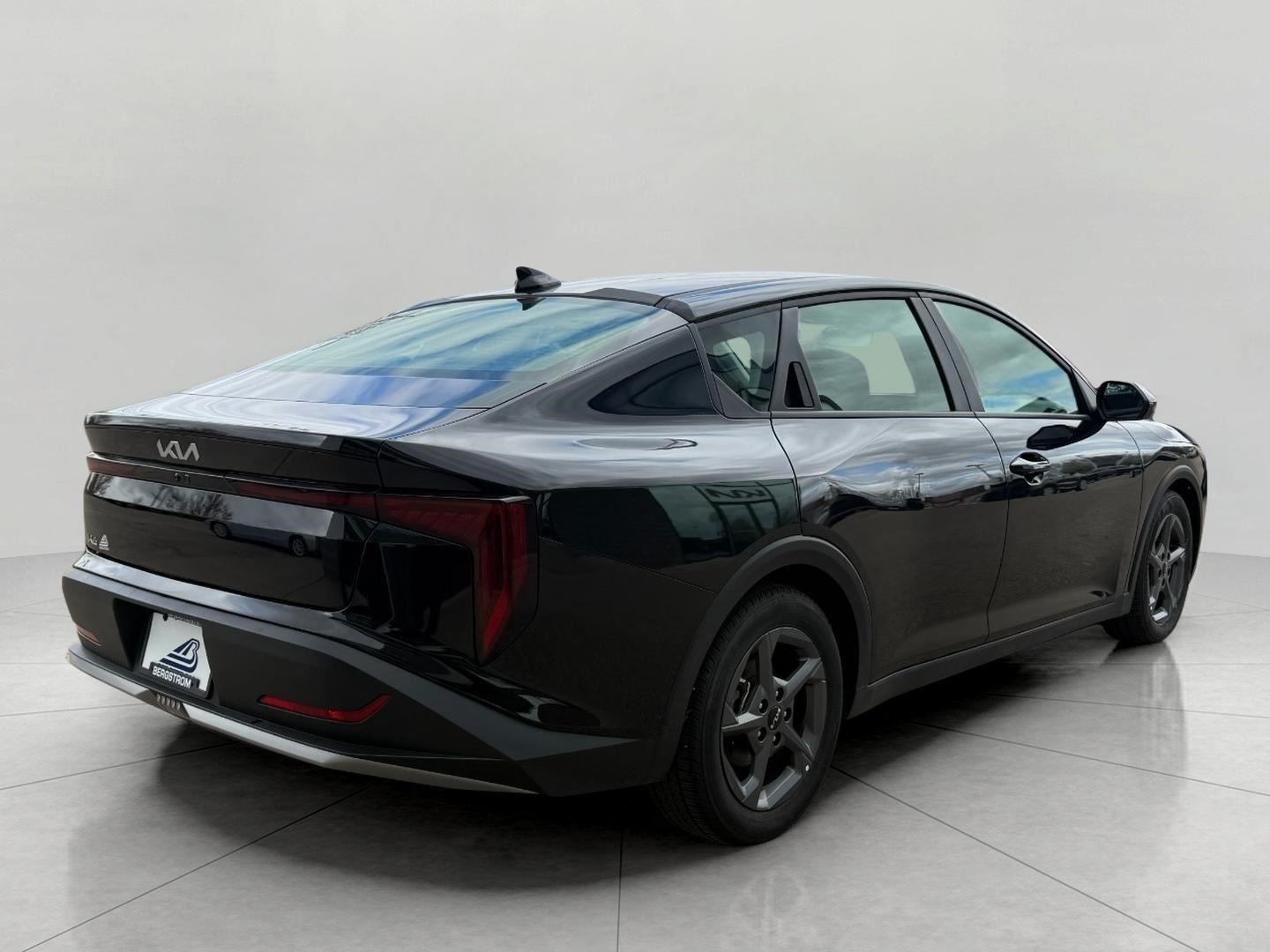 2025 Kia K4 LXS FWD