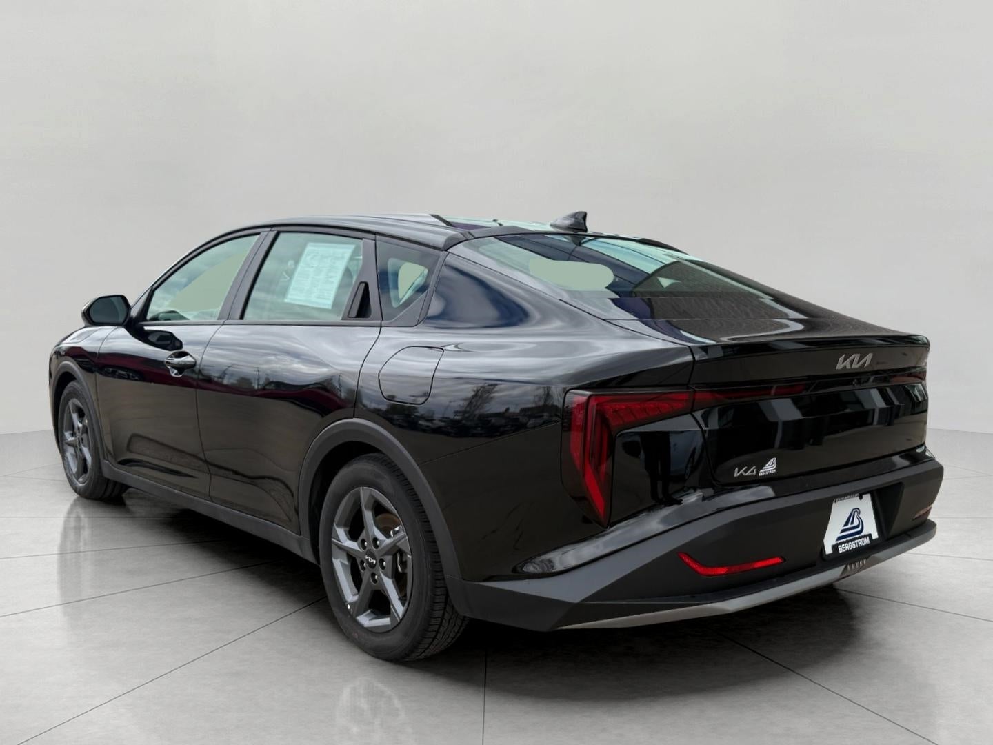2025 Kia K4 LXS FWD