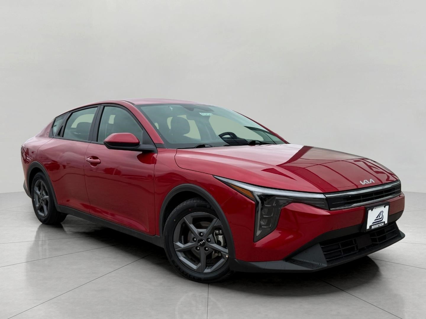 2025 Kia K4 LXS AT's photo