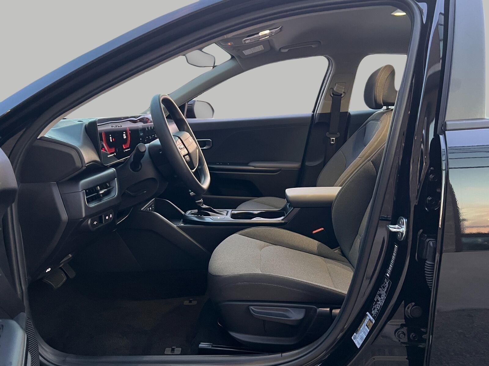 2025 Kia K4 LXS FWD