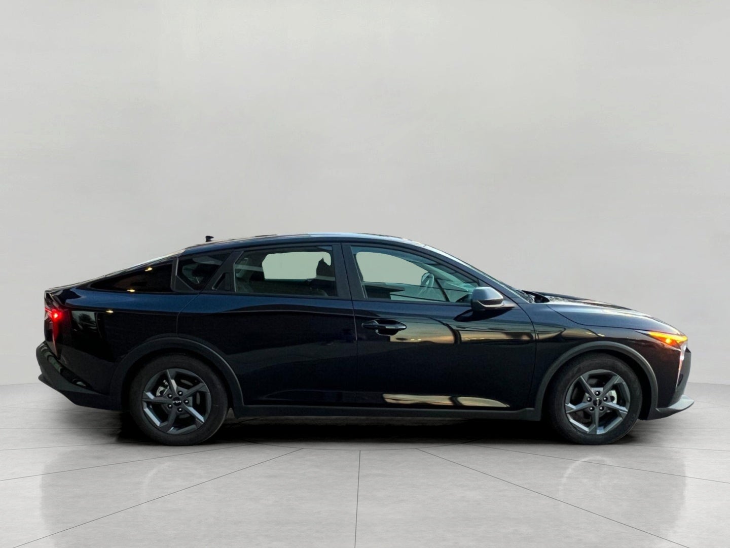 2025 Kia K4 LXS FWD