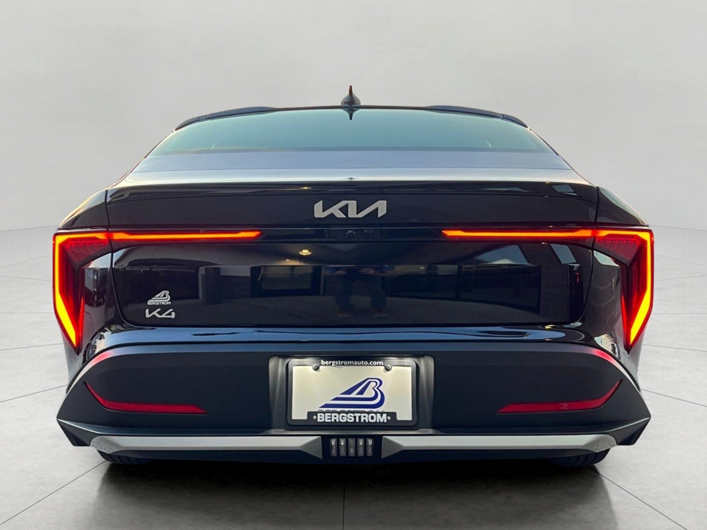 2025 Kia K4 LXS FWD