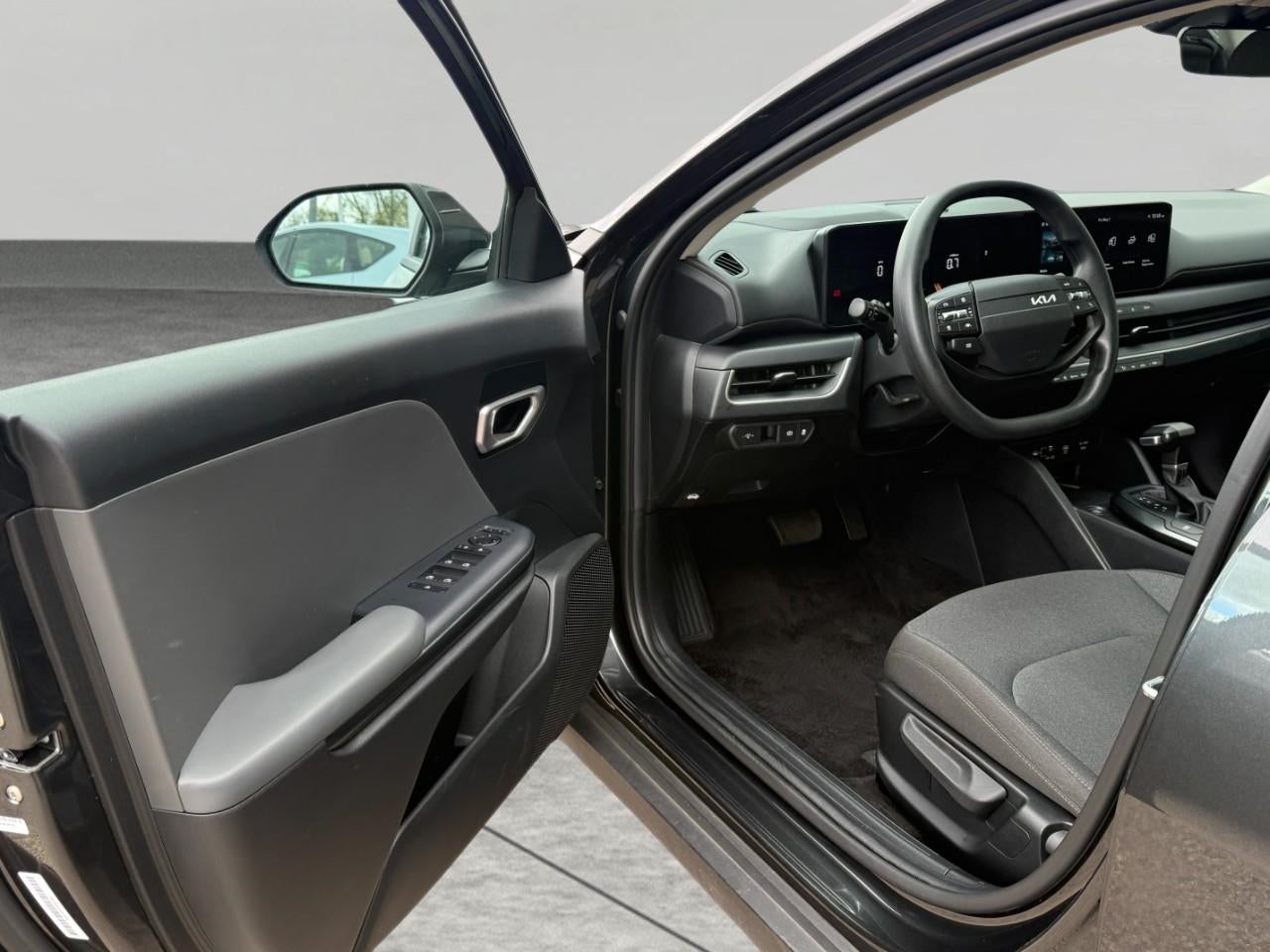 2025 Kia K4 LXS FWD