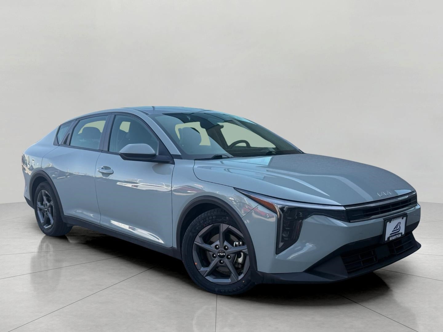 2025 Kia K4 LXS AT's photo
