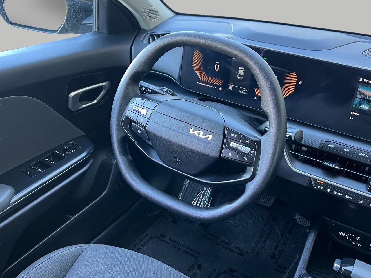 2025 Kia K4 LXS FWD