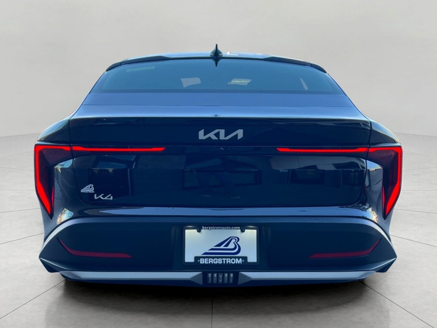 2025 Kia K4 LXS FWD