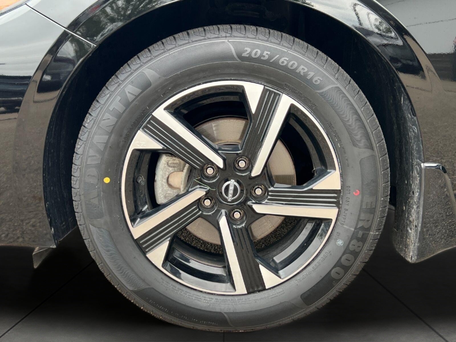 2024 Nissan Sentra SV CVT