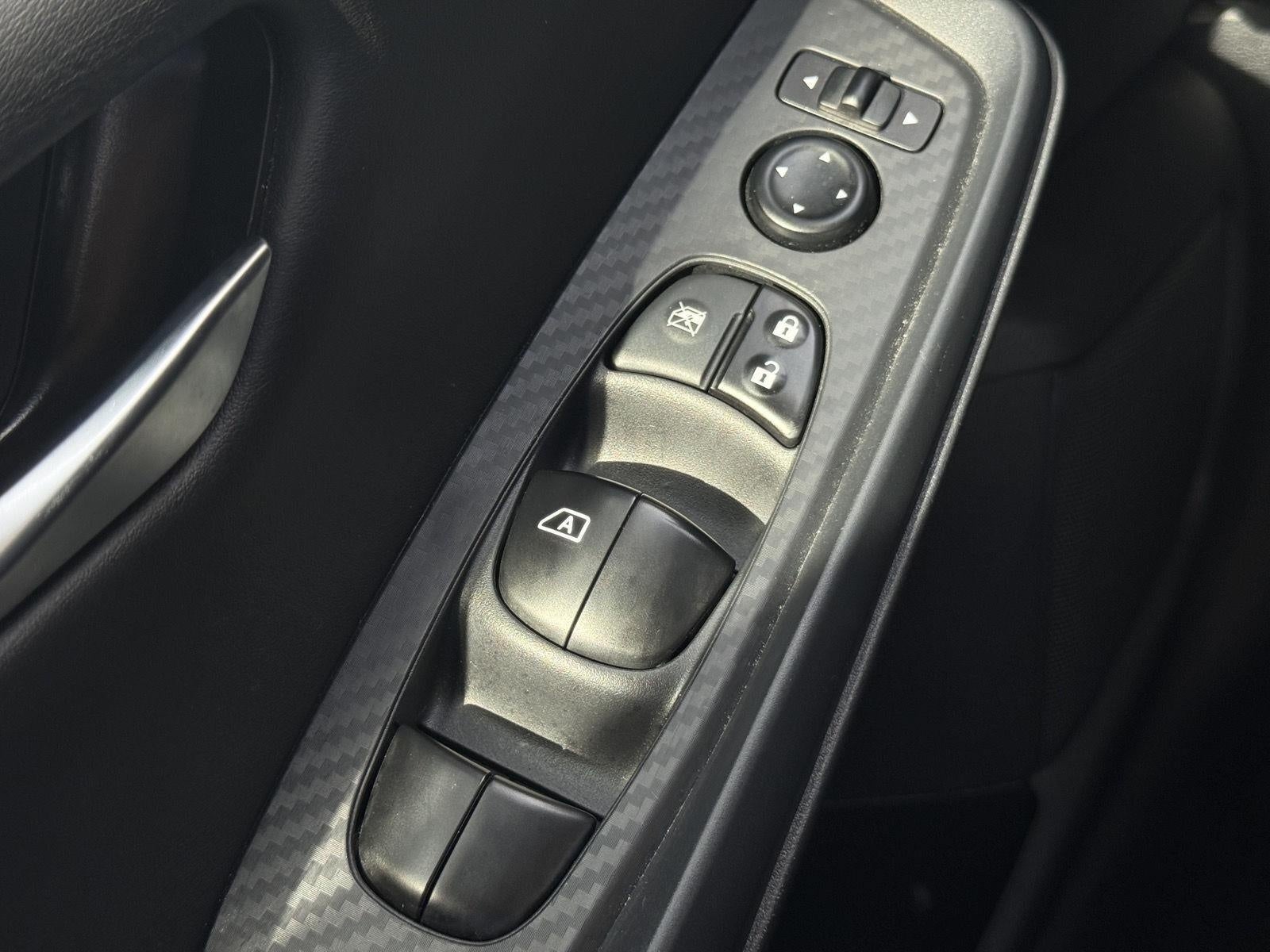 2023 Nissan Sentra SV CVT