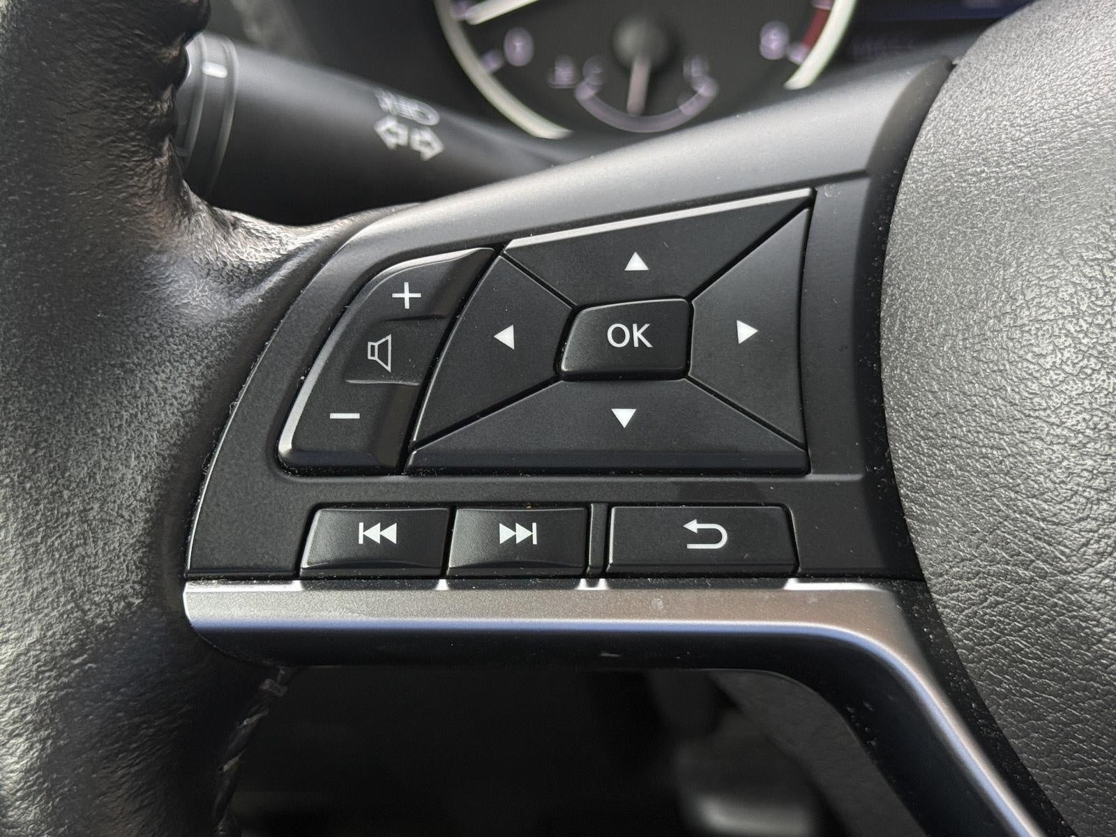 2023 Nissan Sentra SV CVT