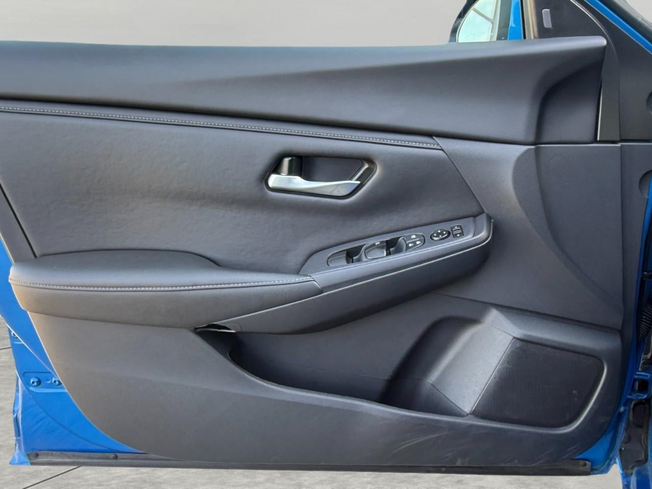 2025 Nissan Sentra SV CVT