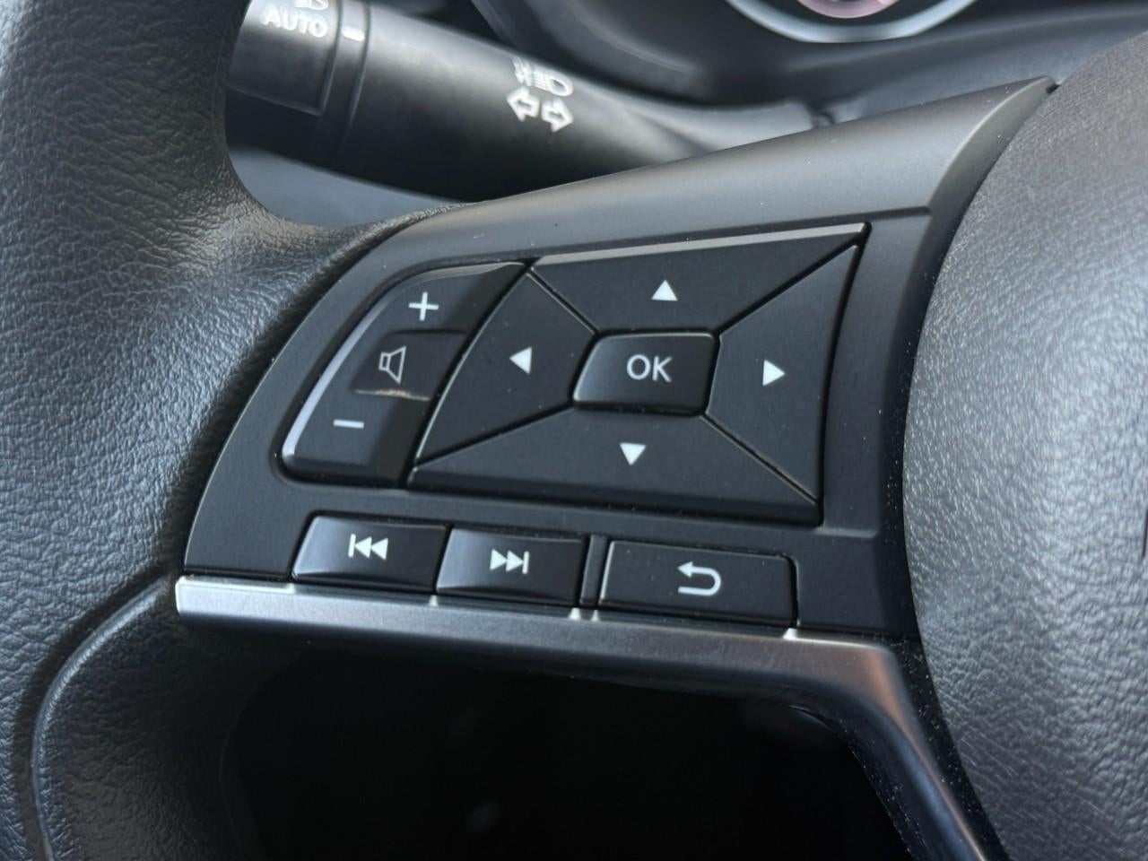 2025 Nissan Sentra SV CVT