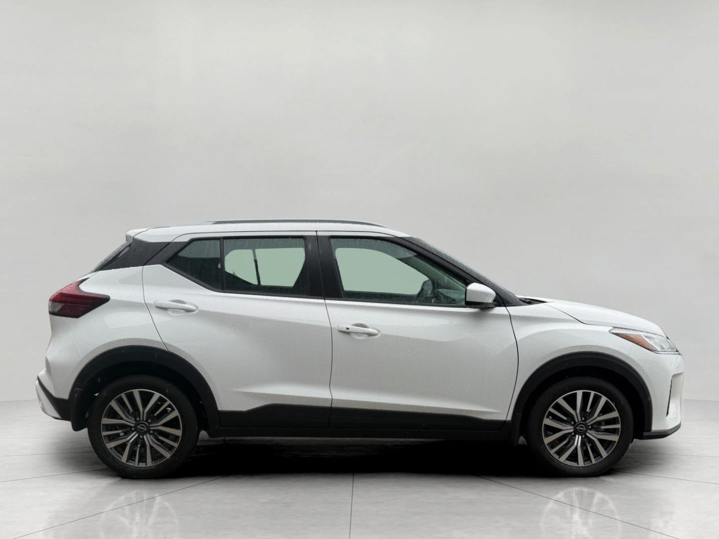 2023 Nissan Kicks SV FWD