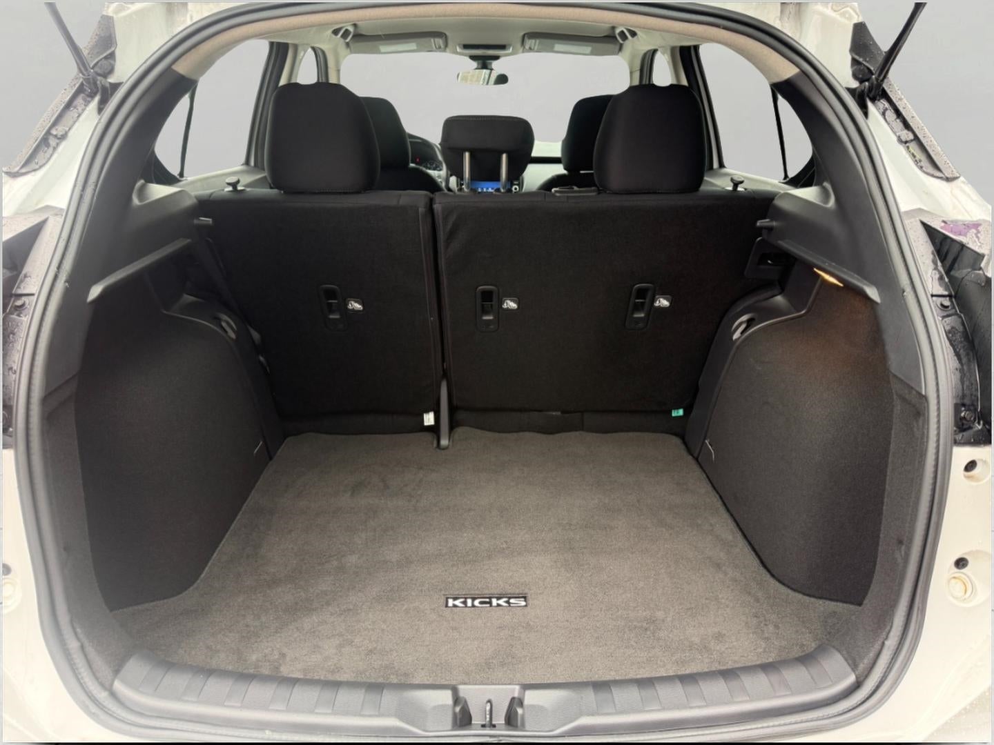 2023 Nissan Kicks SV FWD