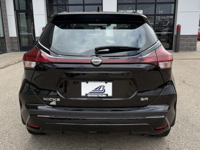 2023 Nissan Kicks SR FWD