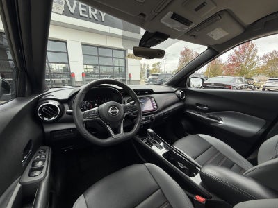 2023 Nissan Kicks SR FWD