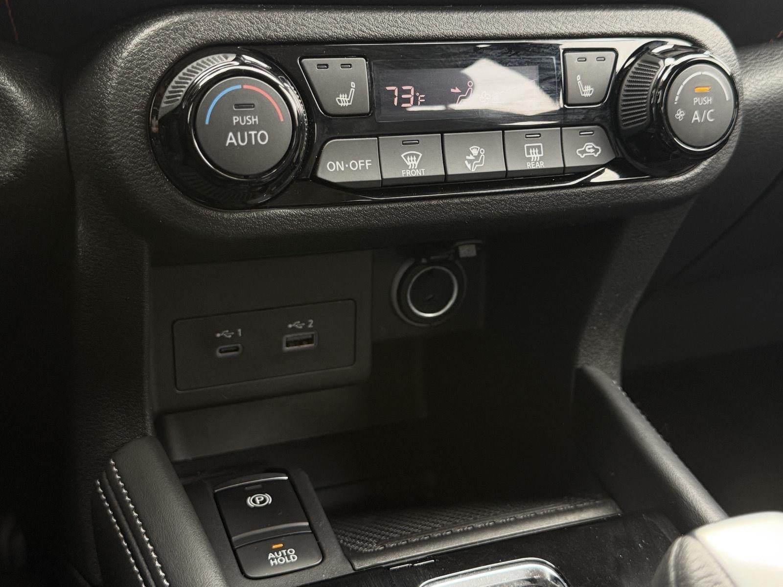 2023 Nissan Kicks SR FWD