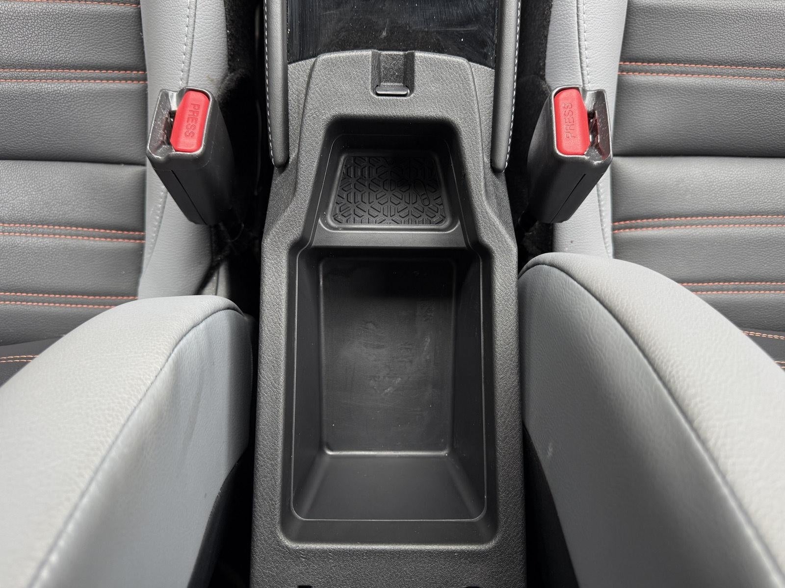2023 Nissan Kicks SR FWD