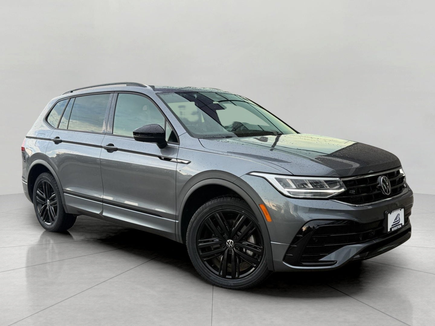 2022 Volkswagen Tiguan 2.0T SE R-Line Black 4MOTION