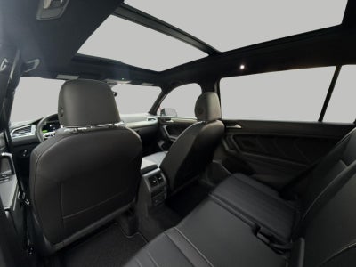 2022 Volkswagen Tiguan 2.0T SE R-Line Black 4MOTION