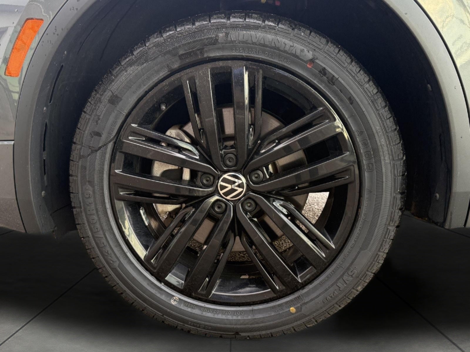 2022 Volkswagen Tiguan 2.0T SE R-Line Black 4MOTION