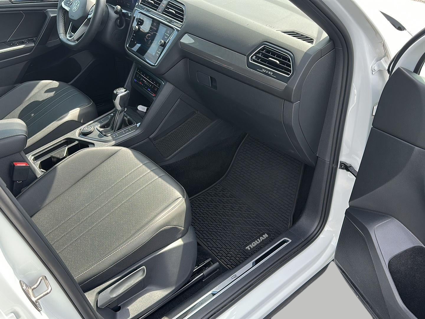2023 Volkswagen Tiguan 2.0T SE R-Line Black 4MOTION