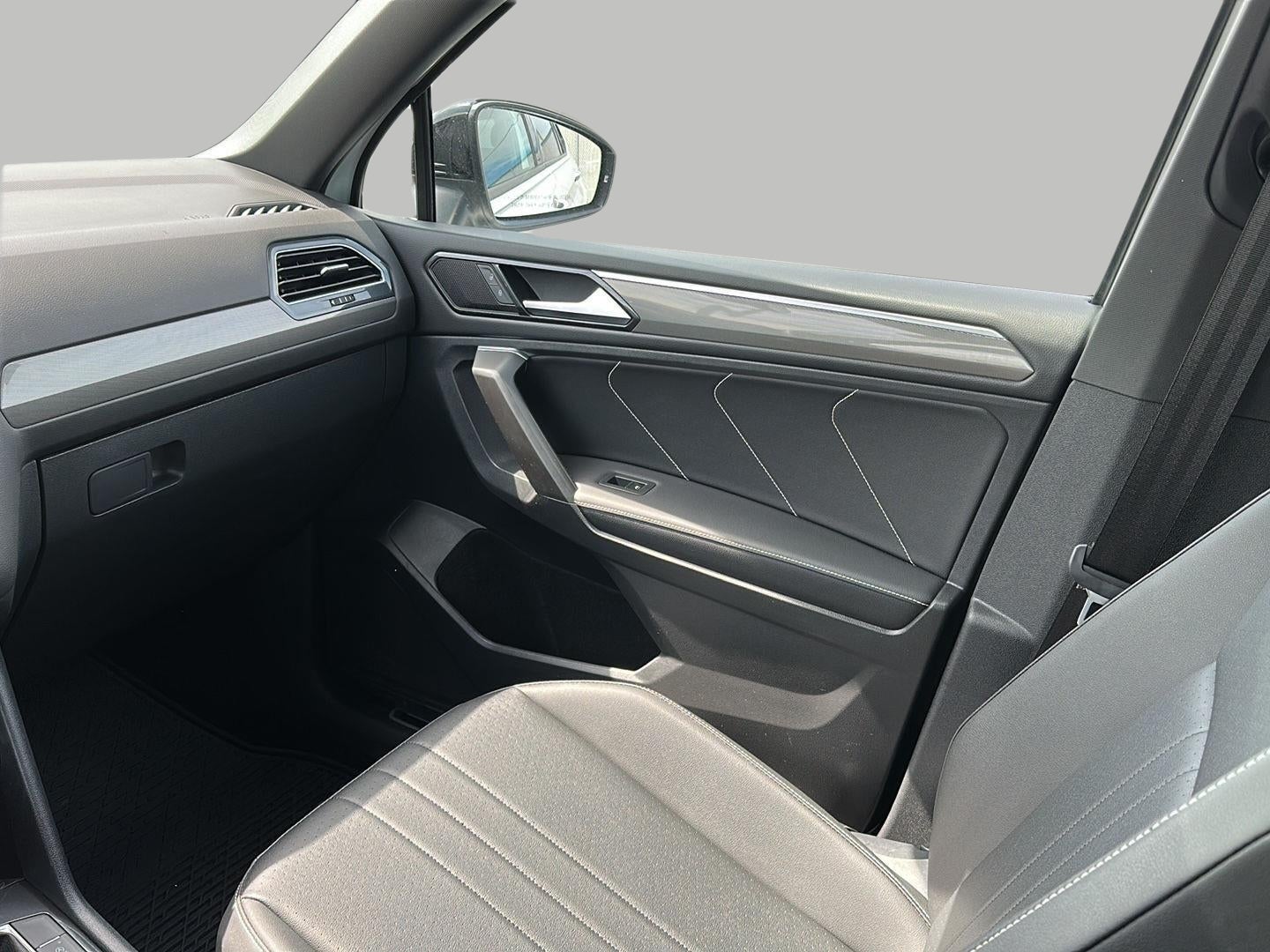 2023 Volkswagen Tiguan 2.0T SE R-Line Black 4MOTION