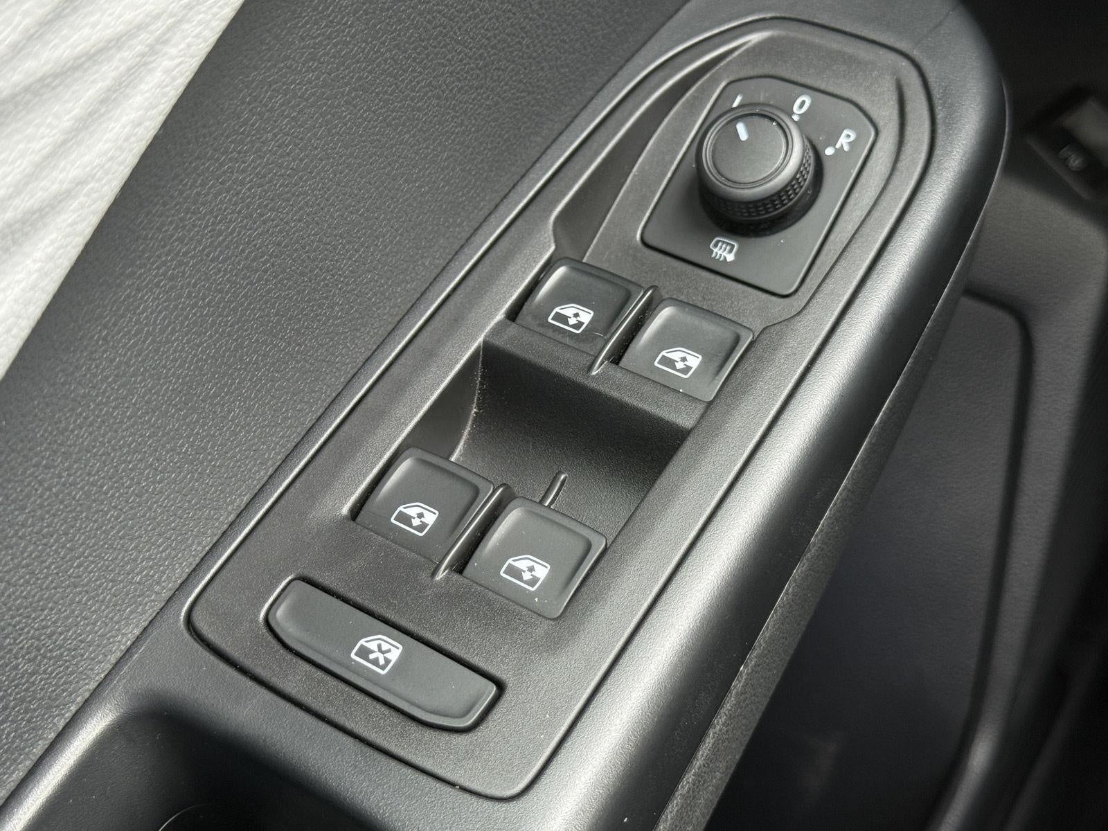 2023 Volkswagen Taos S 4MOTION