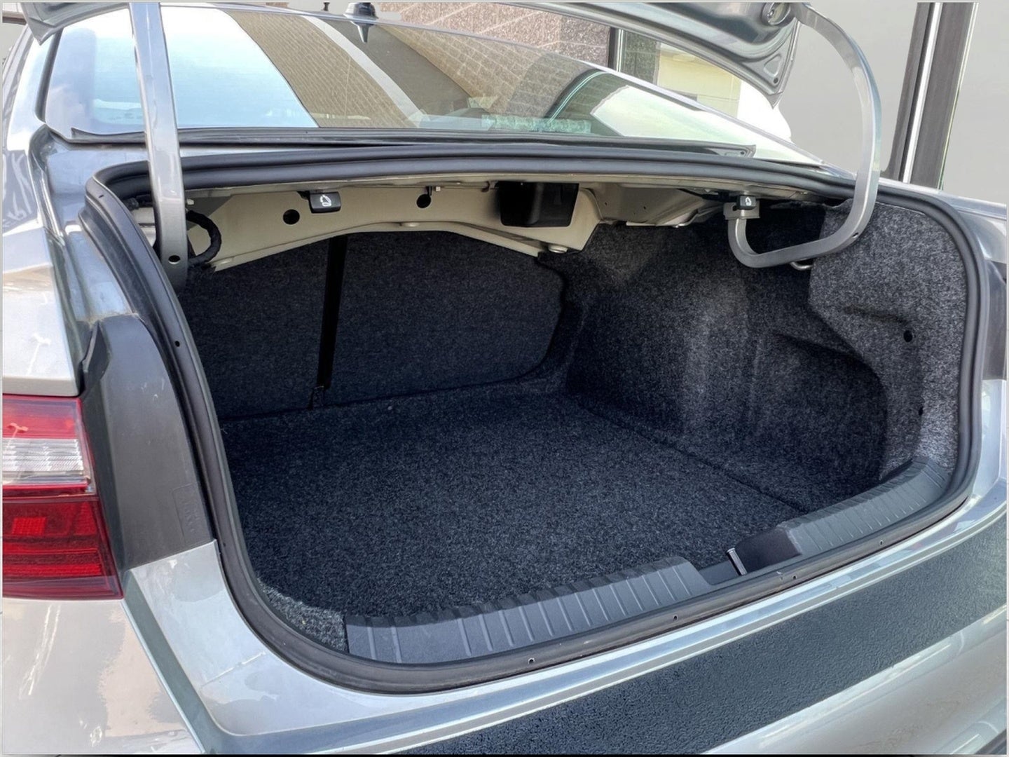 2024 Volkswagen Jetta SE Auto