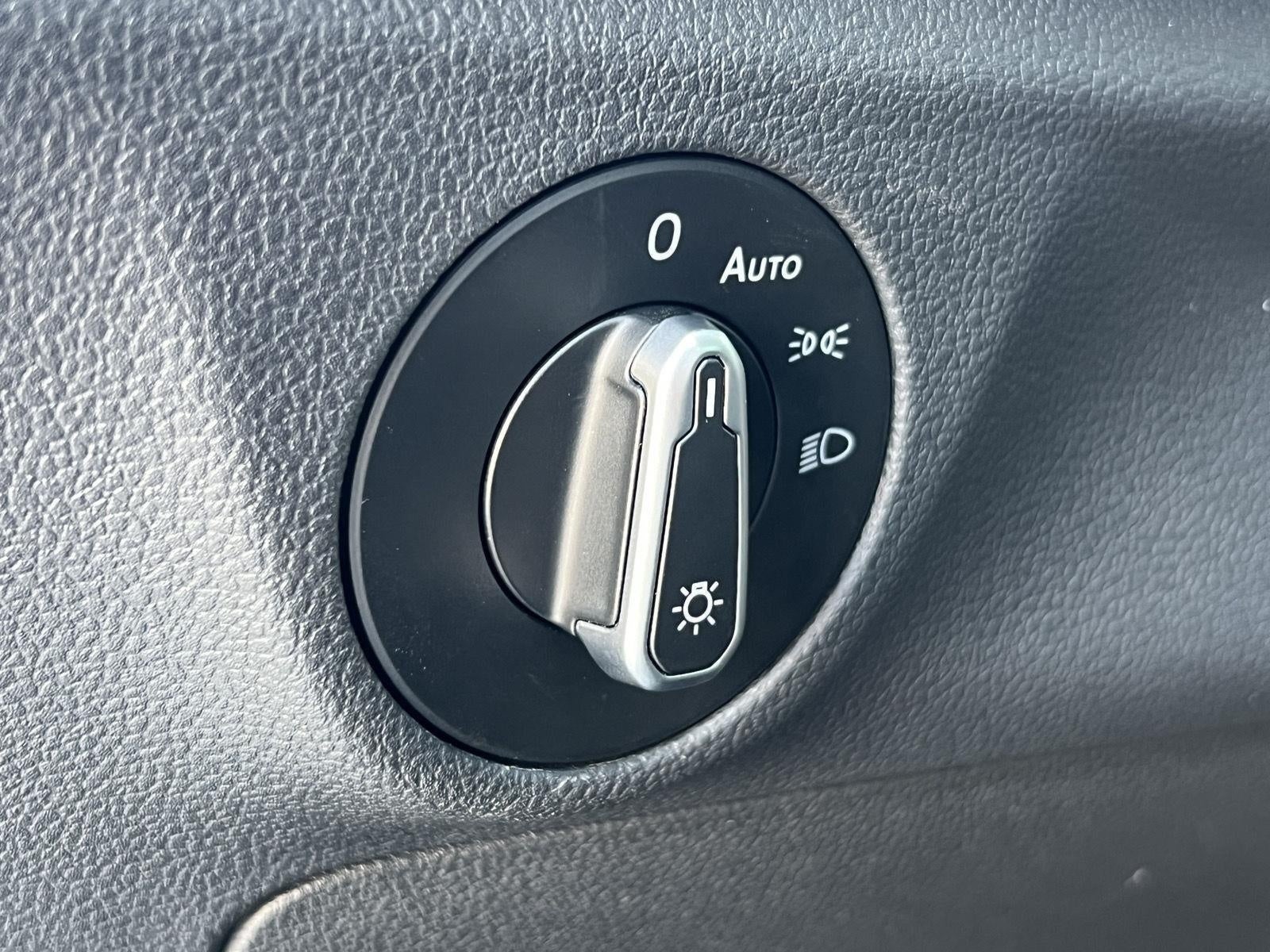 2024 Volkswagen Jetta SE Auto