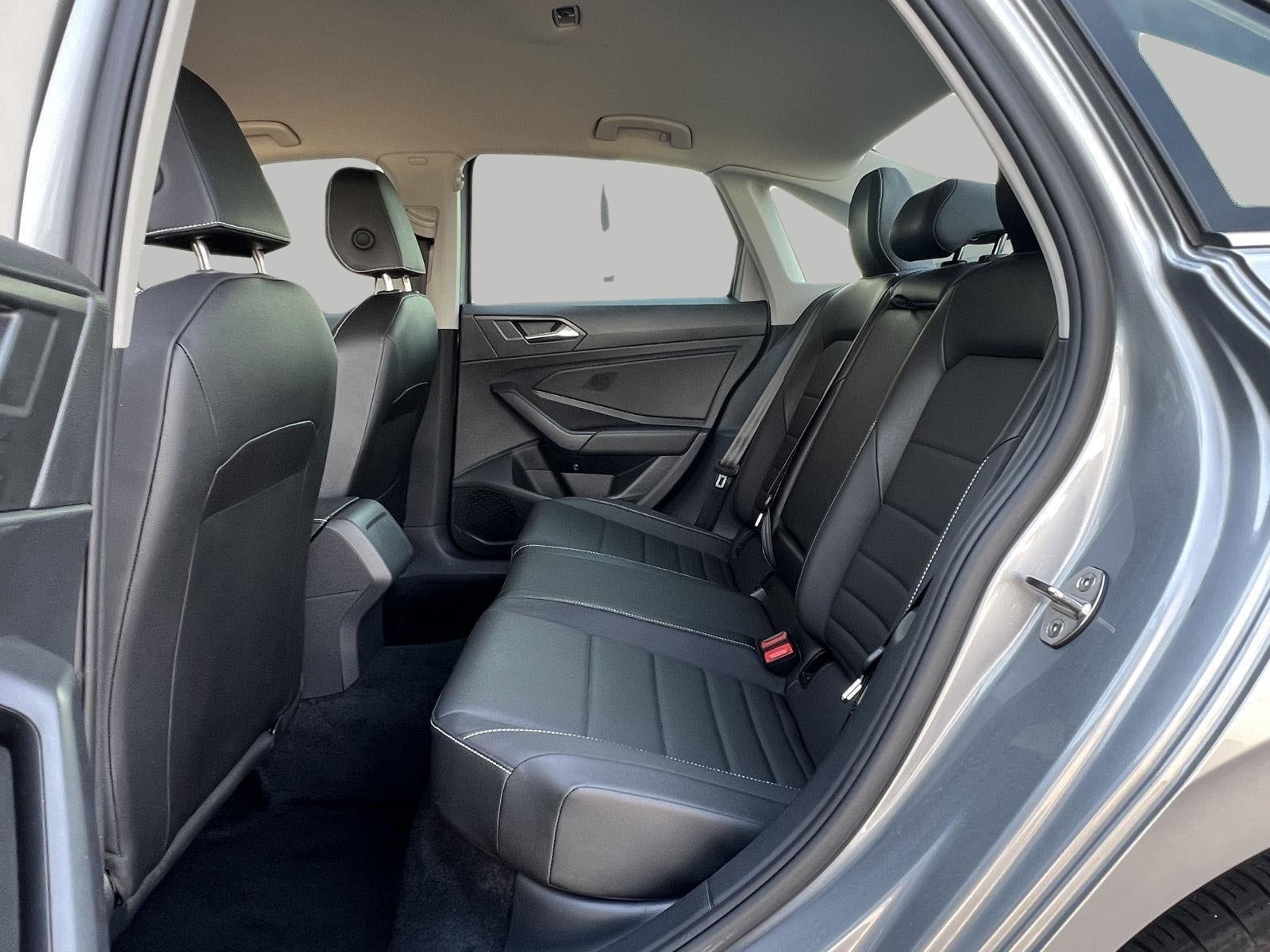 2024 Volkswagen Jetta SE Auto