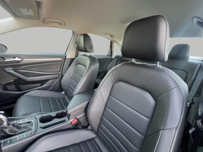 2024 Volkswagen Jetta SE Auto