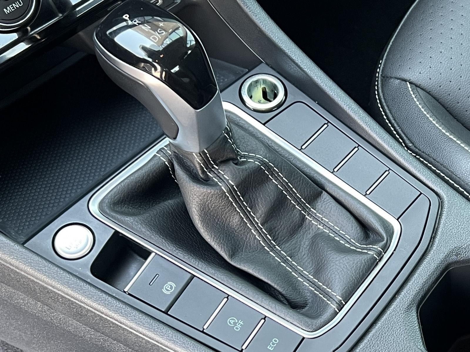 2024 Volkswagen Jetta SE Auto