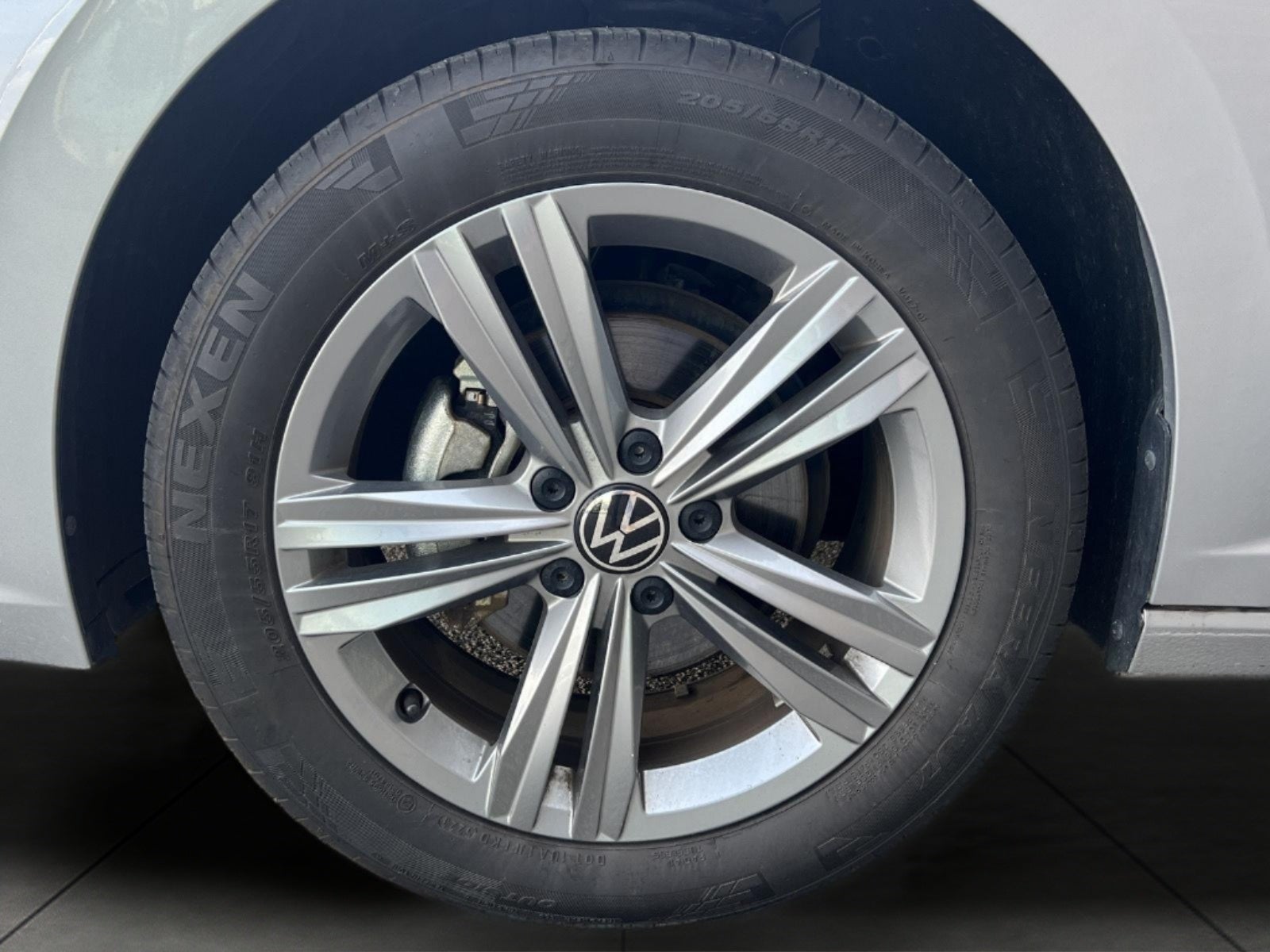 2024 Volkswagen Jetta SE Auto