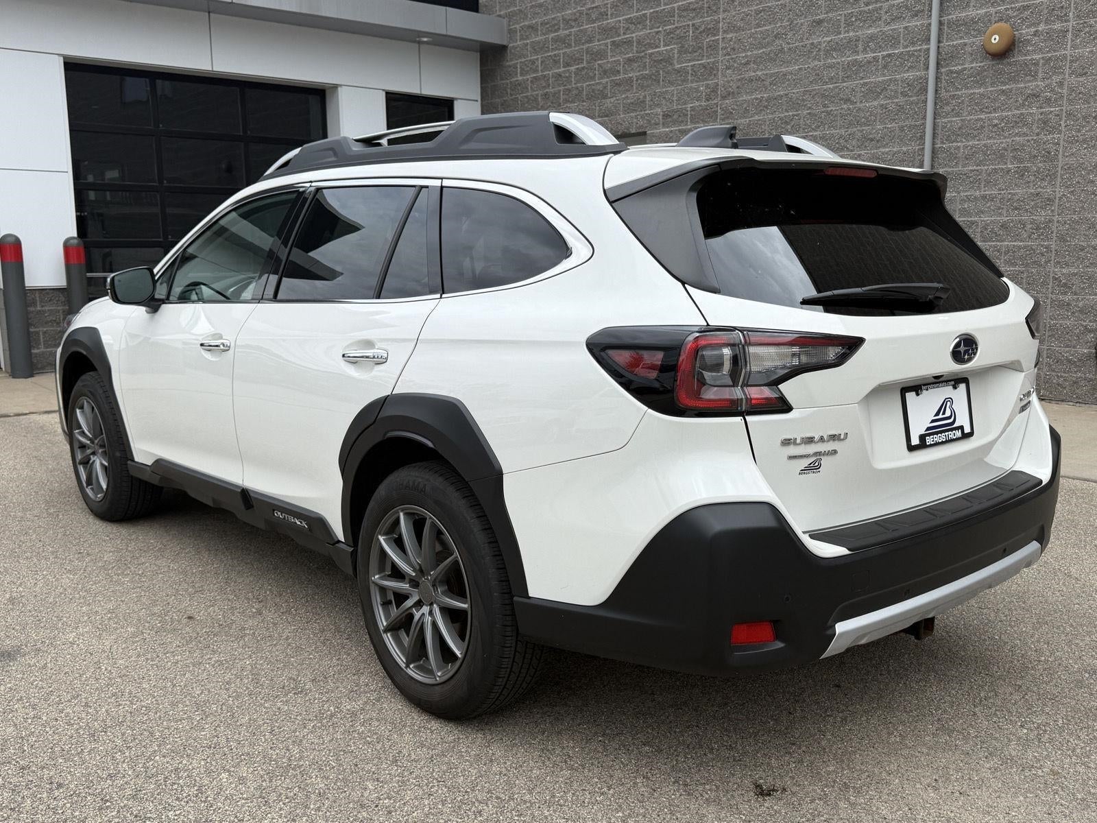2023 Subaru Outback Touring CVT