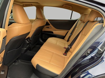 2025 Lexus ES 300h Luxury FWD