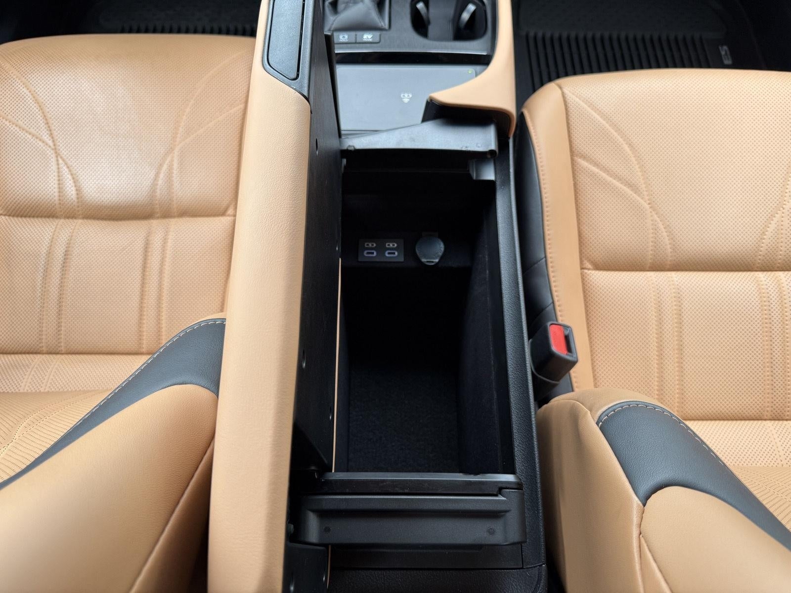 2025 Lexus ES 300h Luxury FWD