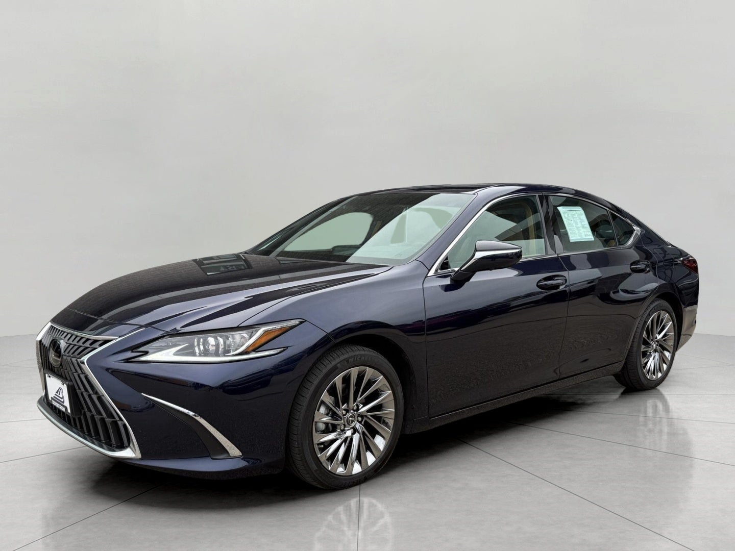 2025 Lexus ES 300h Luxury FWD
