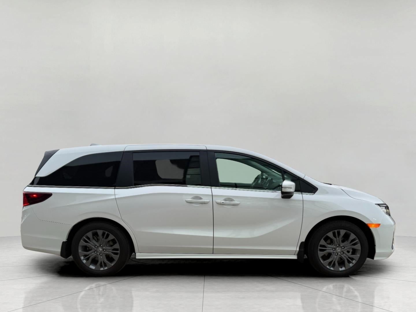 2025 Honda Odyssey Touring Auto