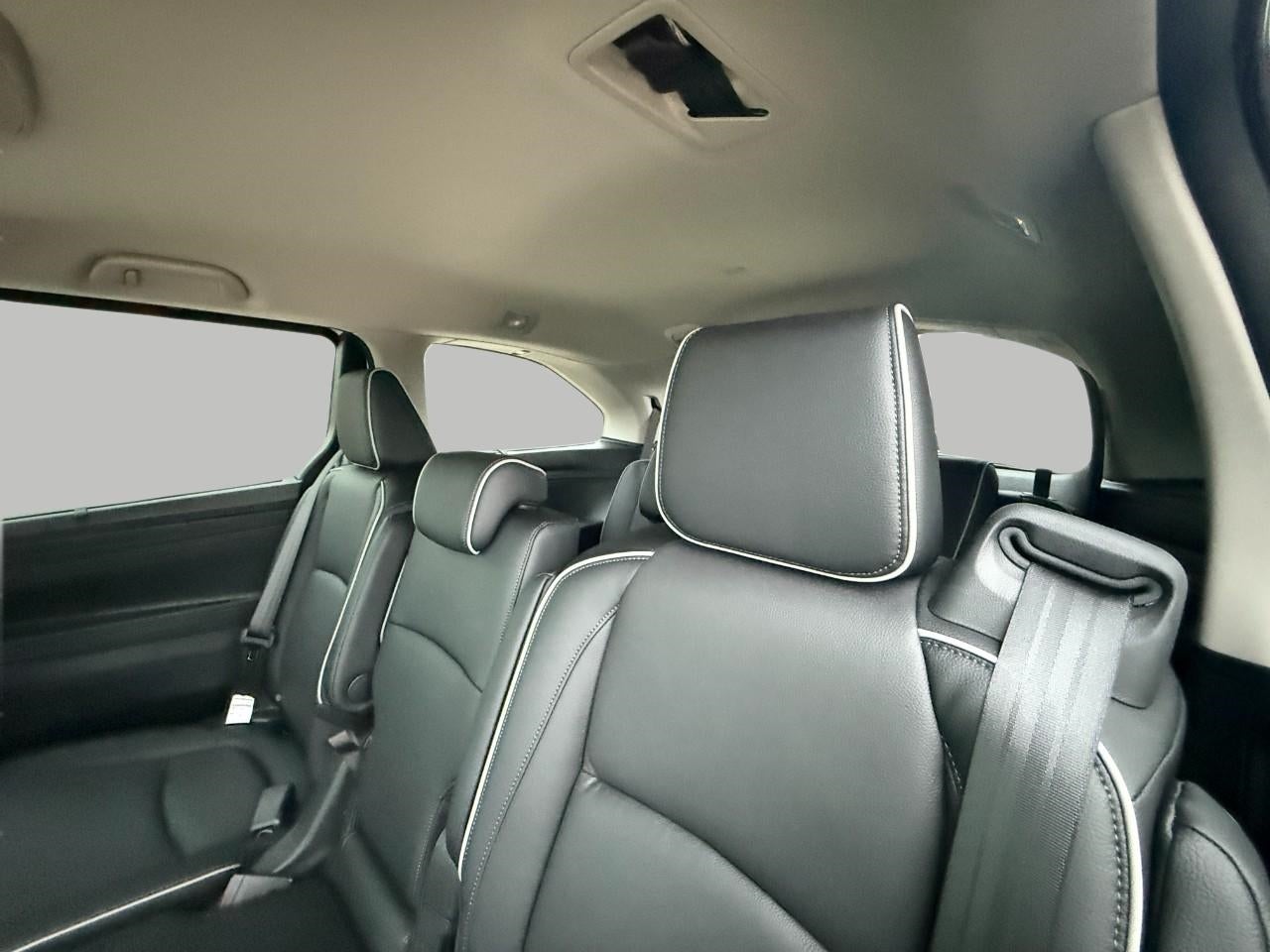 2025 Honda Odyssey Touring Auto