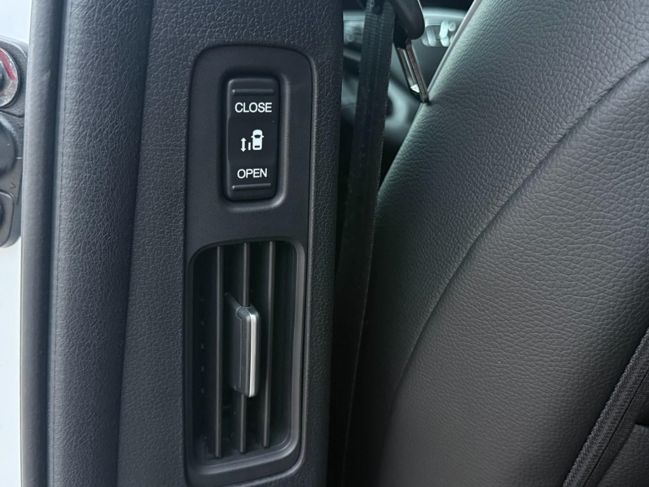 2025 Honda Odyssey Touring Auto