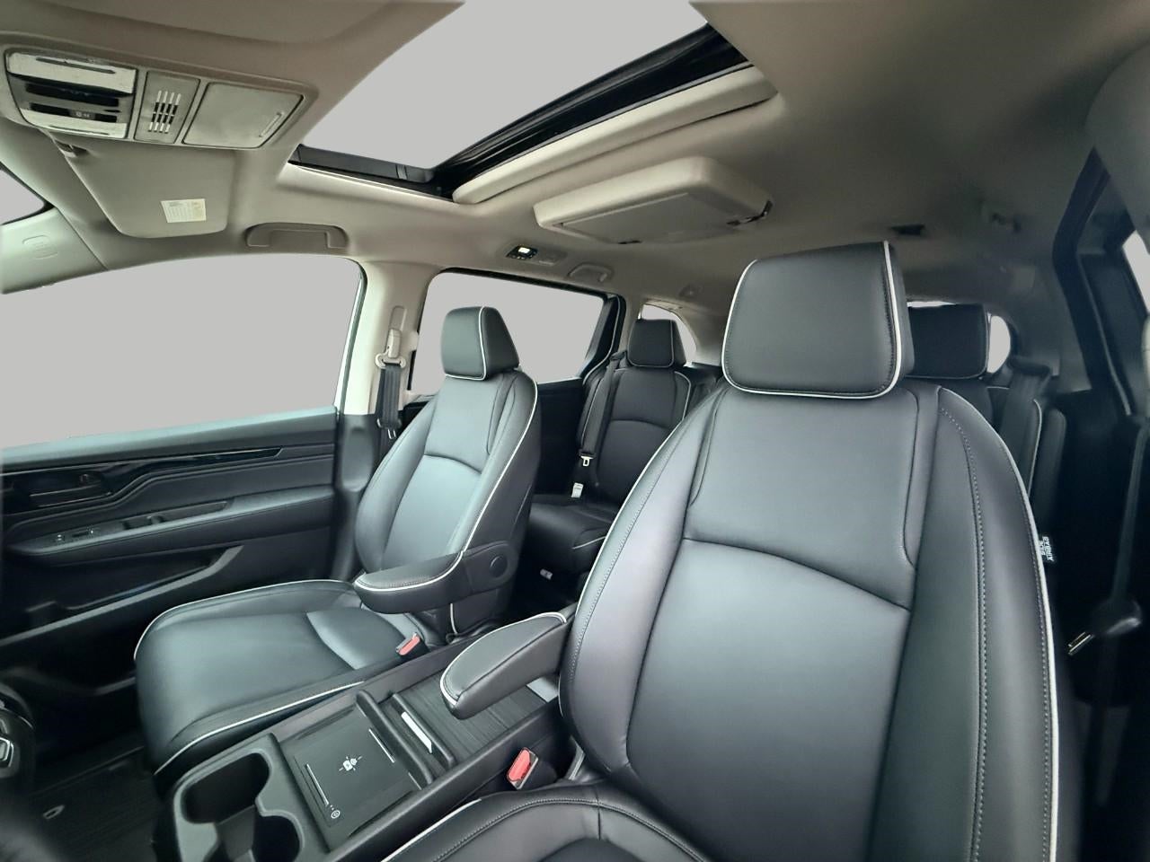 2025 Honda Odyssey Touring Auto